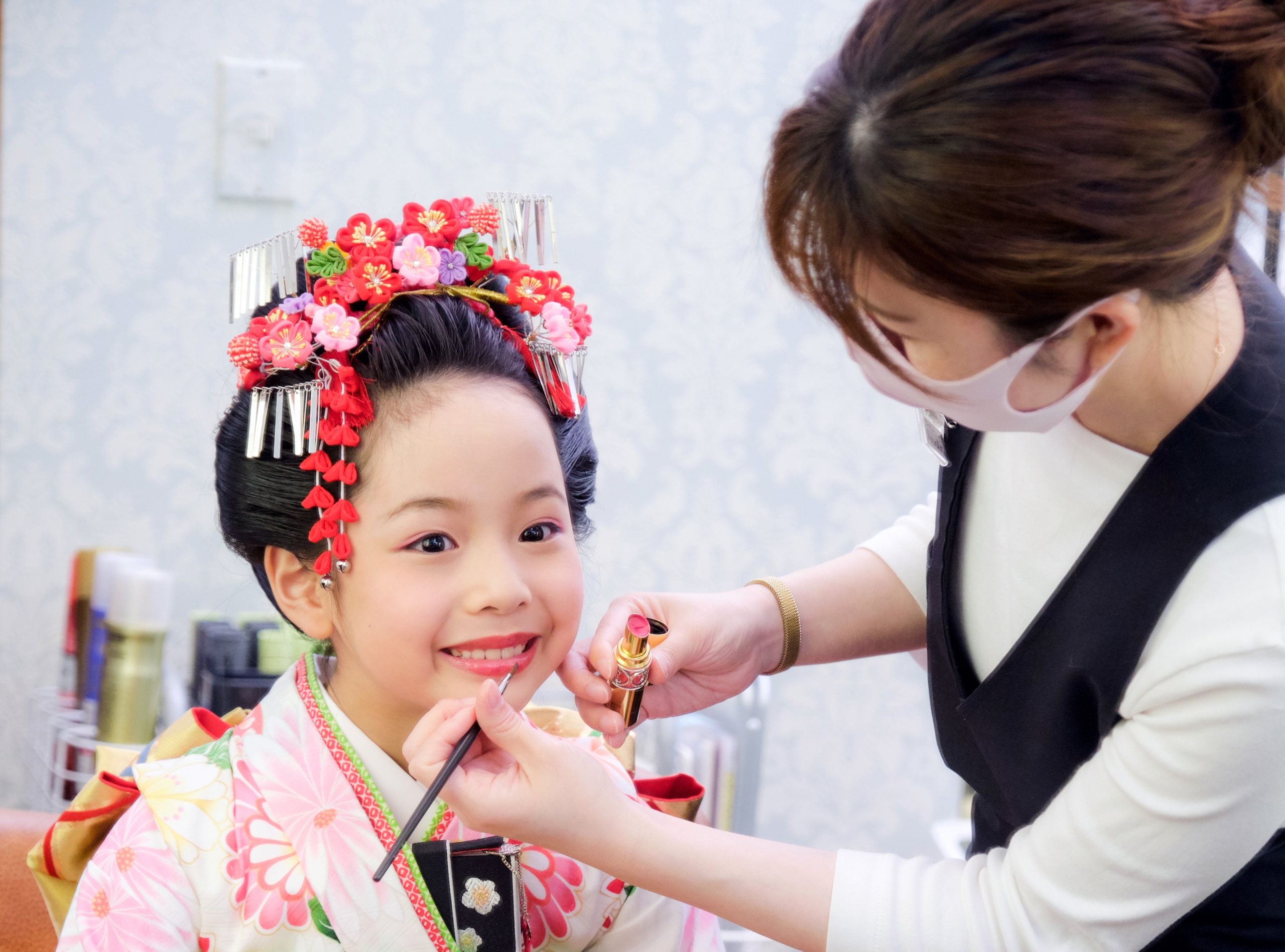 求人募集 ヘアメイク 1名 一緒に働いてくださる方を探しております 応募方法 詳細について 千葉そごう写真館 求人募集 ヘアメイク 1名 一緒に働いてくださる方を探しております 応募方法 詳細について 千葉そごう写真館