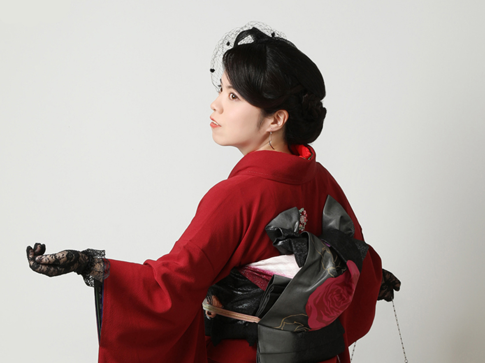モードな振袖姿で自分らしい成人式を - 千葉そごう写真館